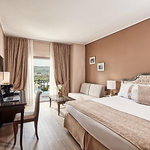 Executive Room Panoramic Pool View
